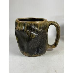 Mara Stoneware Hand with Swirl Mug 20oz